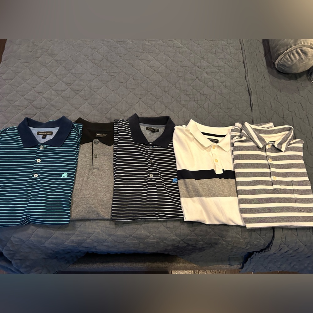 Bundle: Five great condition Banana Republic polos. Size L